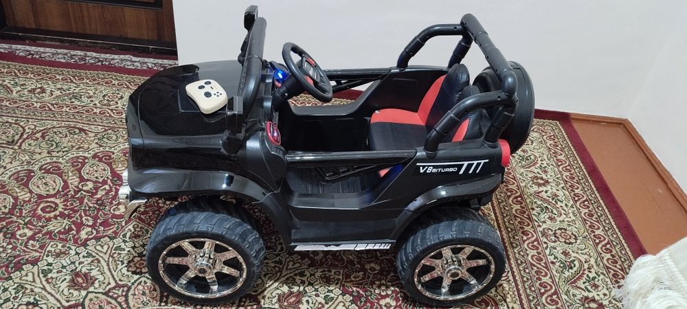 Афтомобил Сотилади