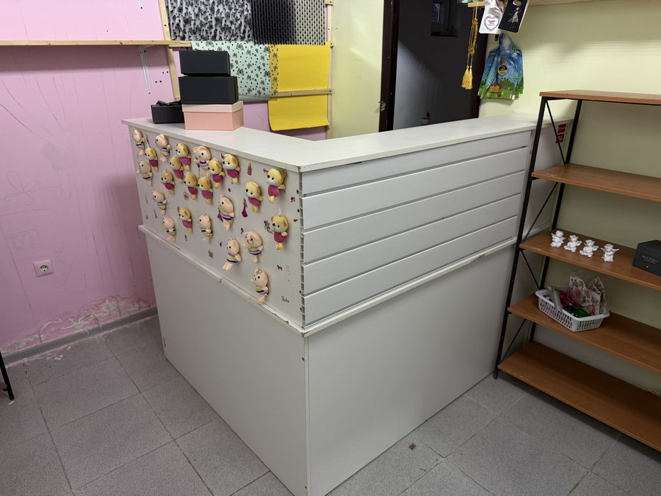 Ресепшен витрины шкафы панель