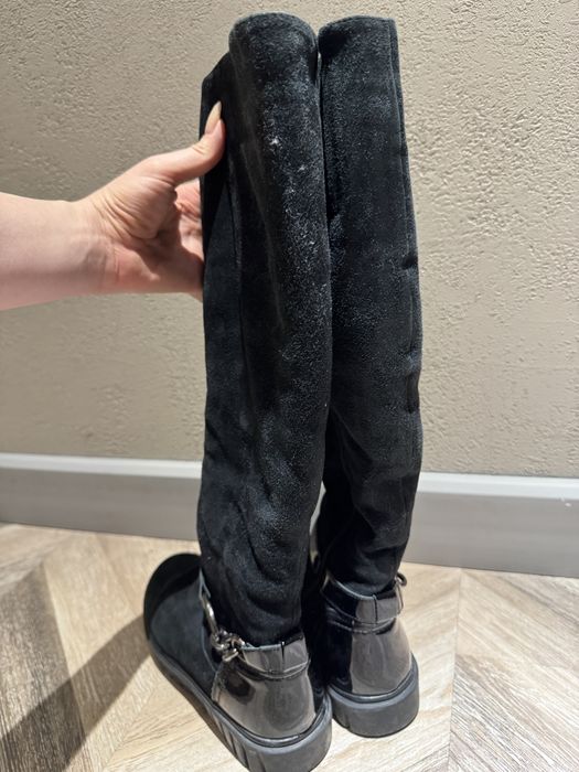 Замшевые зимние сапоги