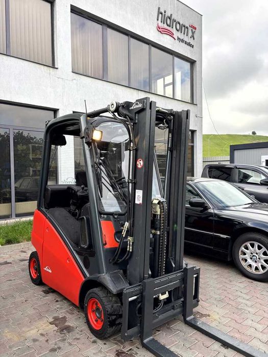 Stivuitor - Motostivuitor Linde H16T-01 TRIPLEX  An fabricație: 10/2011