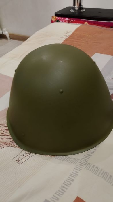 Военная стальная каска