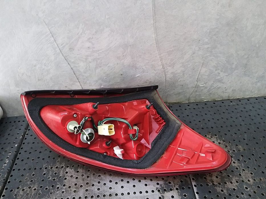 Stop tripla lampa stanga toyota rav 4 3 a3