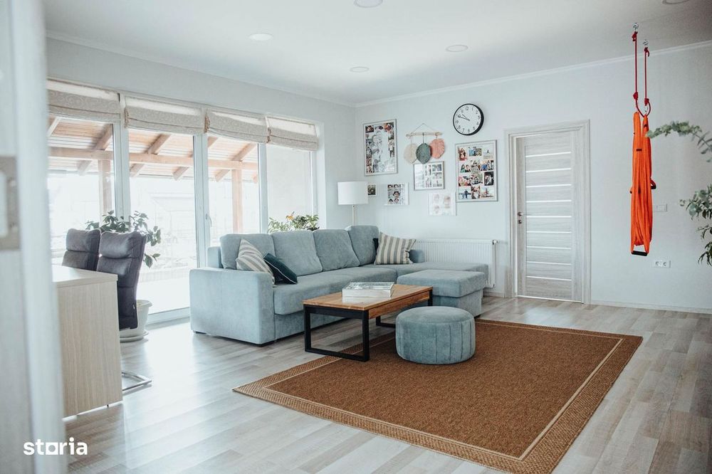 Casa noua single, 9 arii teren,  4 camere, gard, pivnita  Livezeni