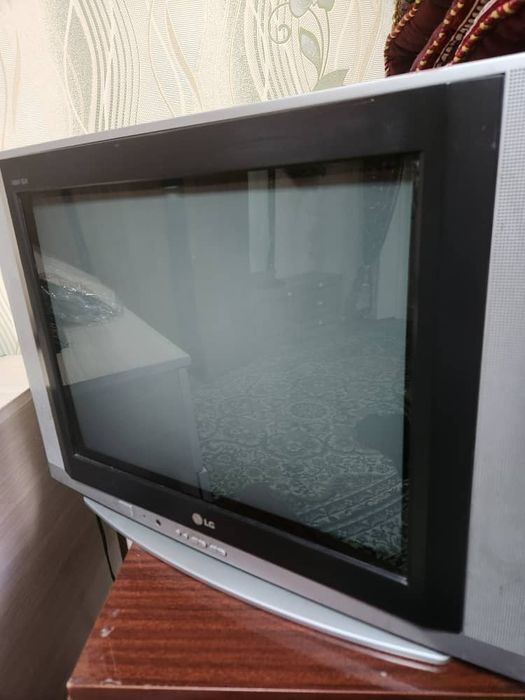 Продаётся  телевизор  в хорошем состоянии  работает