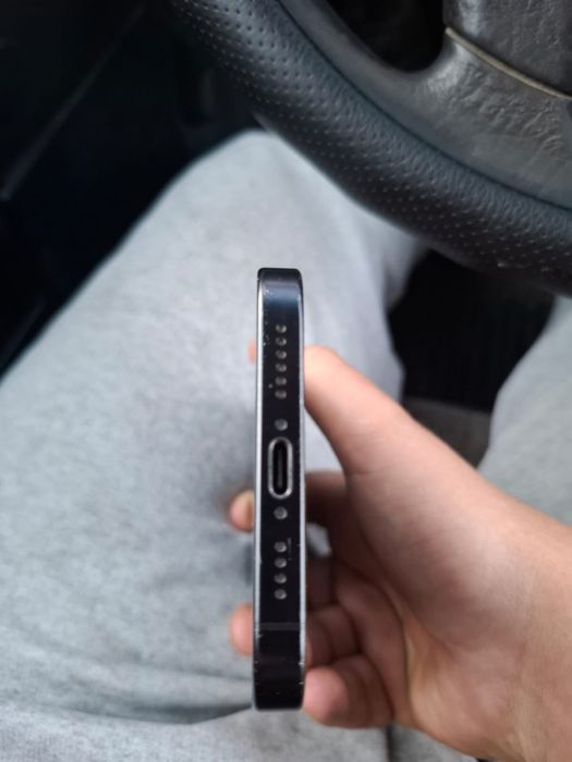 Продам Iphone 16 pro max 256gb