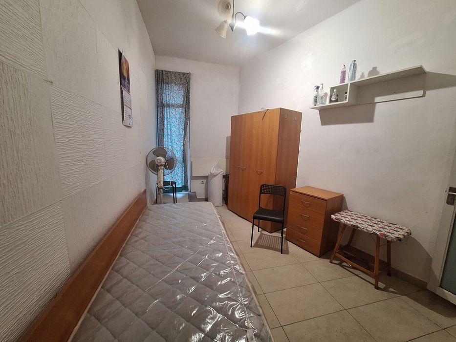 Дава се под наем Ателие в София, Център - 15 кв.м за 240 € - Снимка #2