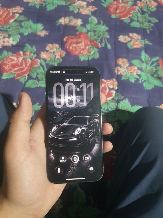14 pro yaxshi xolatta radnoy