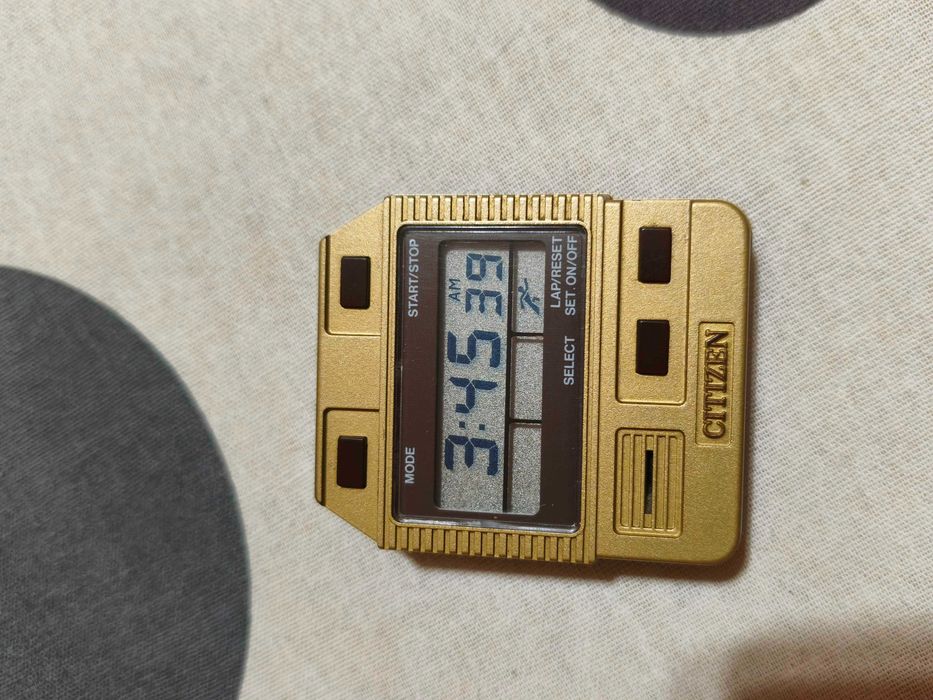 Cronometru vintage CITIZEN cu cuarț, fabricat în Japonia, anii 1980