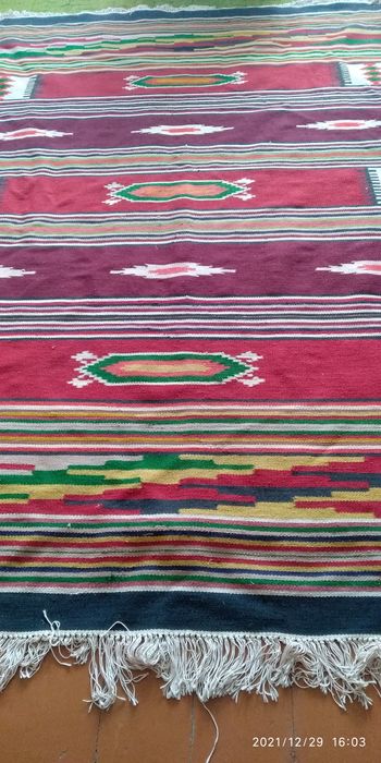 Ковры шерстяные.