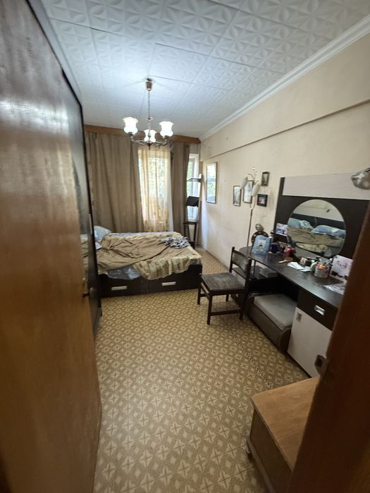 Продаю 4/3/4 Ц-5 Массив Киёт (Университет Журналистики)