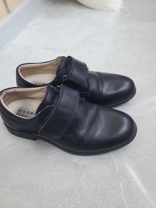 Продам кожанные туфли для мальчика 32 р