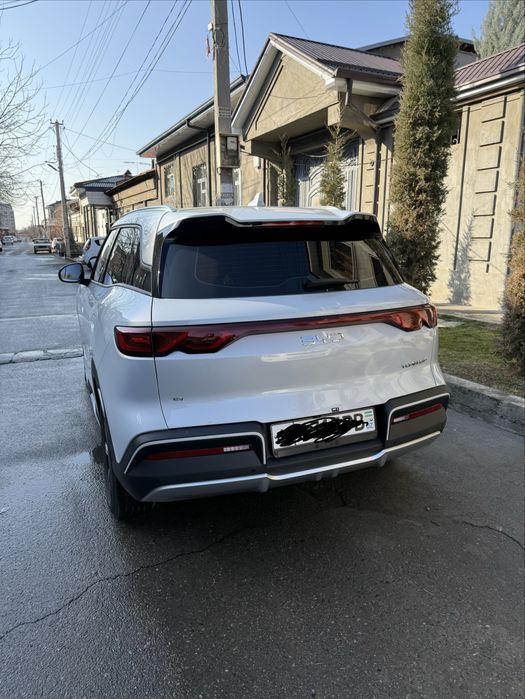 BYD Yuan up Ofitcial Nahd/Arenda