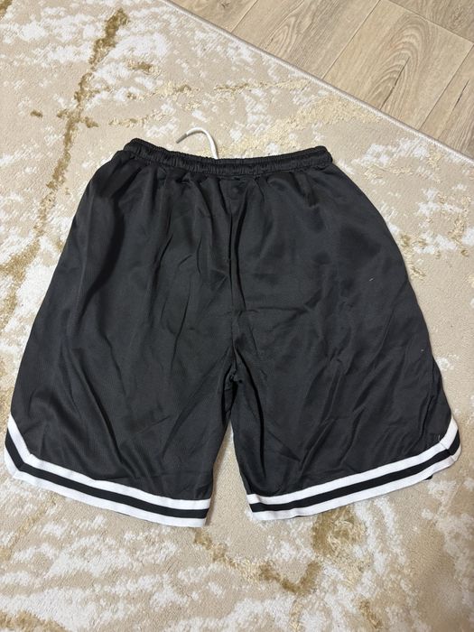 Продам шорты спортивные