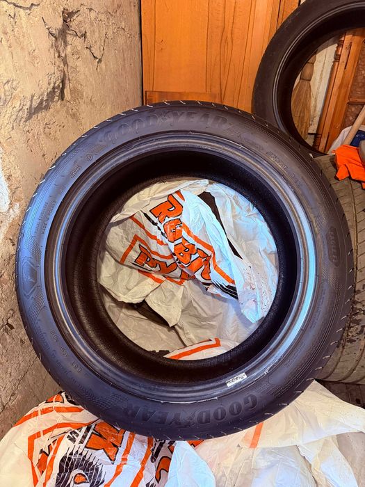 Летни гуми Goodyear Eagle F1 235/45/17 2 бр.