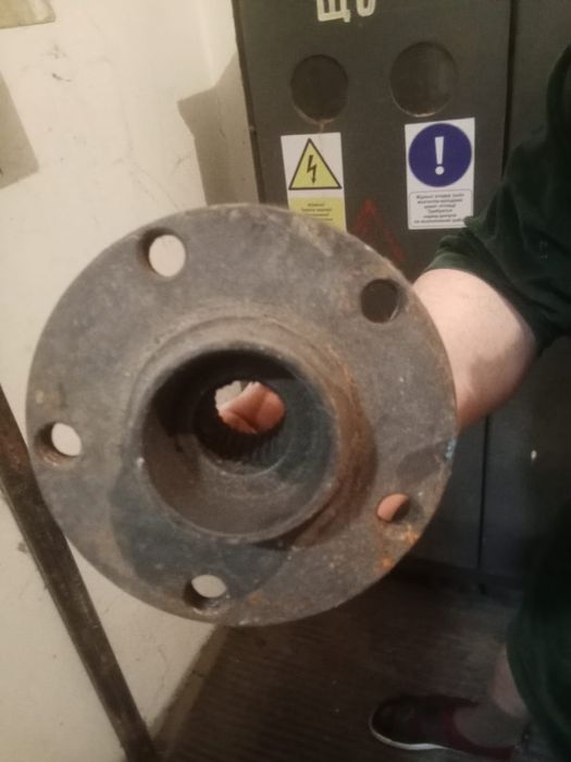 стойка на ауди 100 квадро