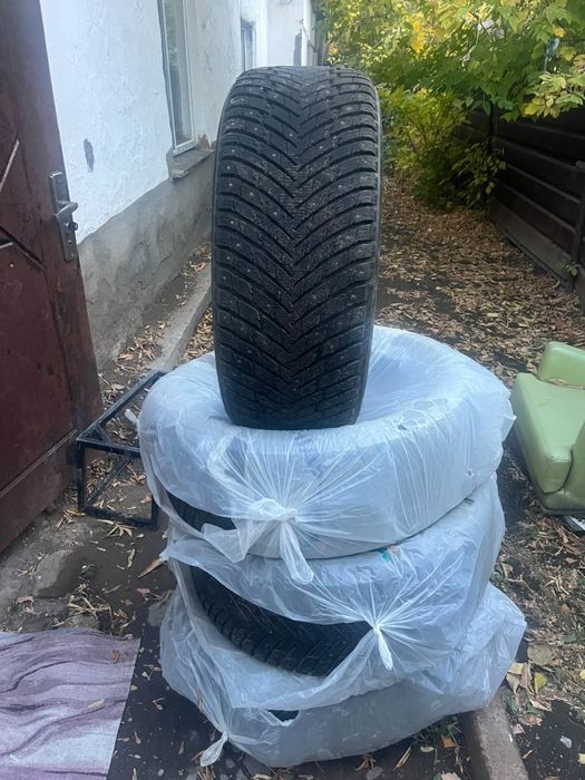 Шины 285/50R20 112Т iunk