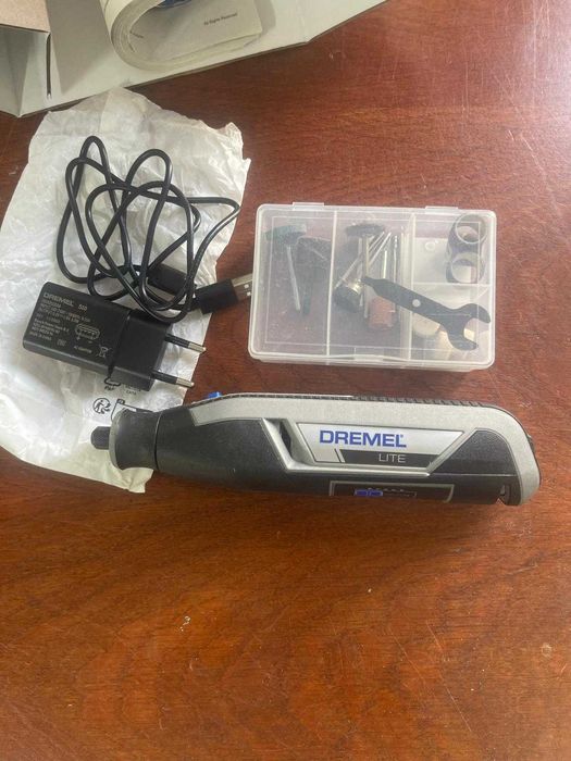 Unealtă multifuncțională fără fir Dremel Lite 7760, baterie litiu de 3,6 V, set accesorii, încărcător USB