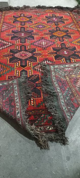 Qólda tóqilgan tozza jun [ tuya bólishi mumkin] gilom 19-20asr  òrtasi