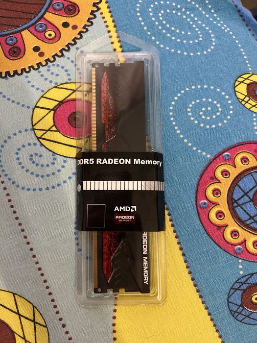 DDR-5 DIMM 16 GB 5600 MHz AMD Radeon R5 Entertainment Series