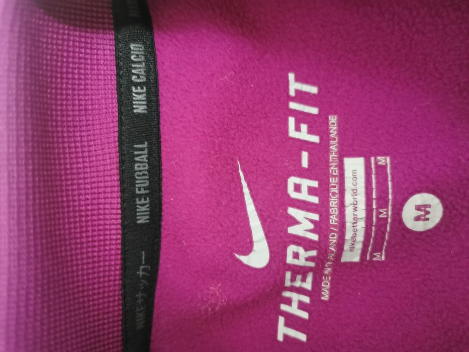 Продавам тренировъчена блуза на Галатасарай Оригинален