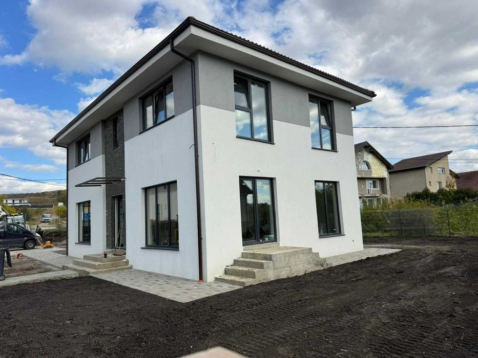 Casa individuala P+E, 120 mp, la 10 minute de fostul Real