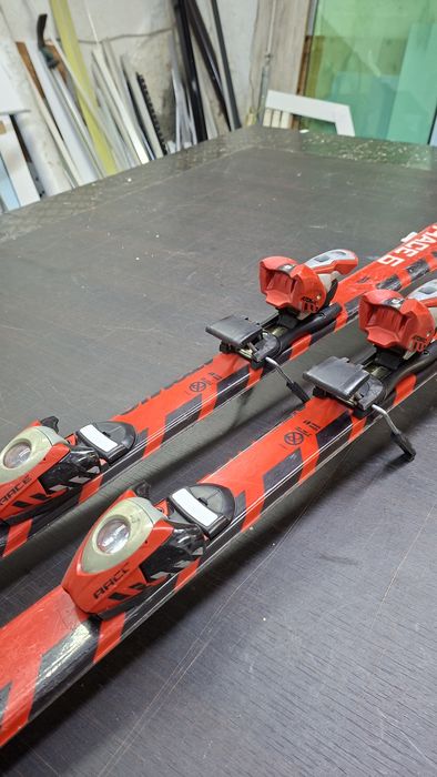 Atomic Race 6 - 140см