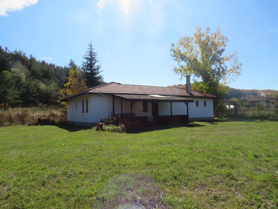 Къща със спокойна локажия и гледка към Рила, село Шипочане/реф№1000402