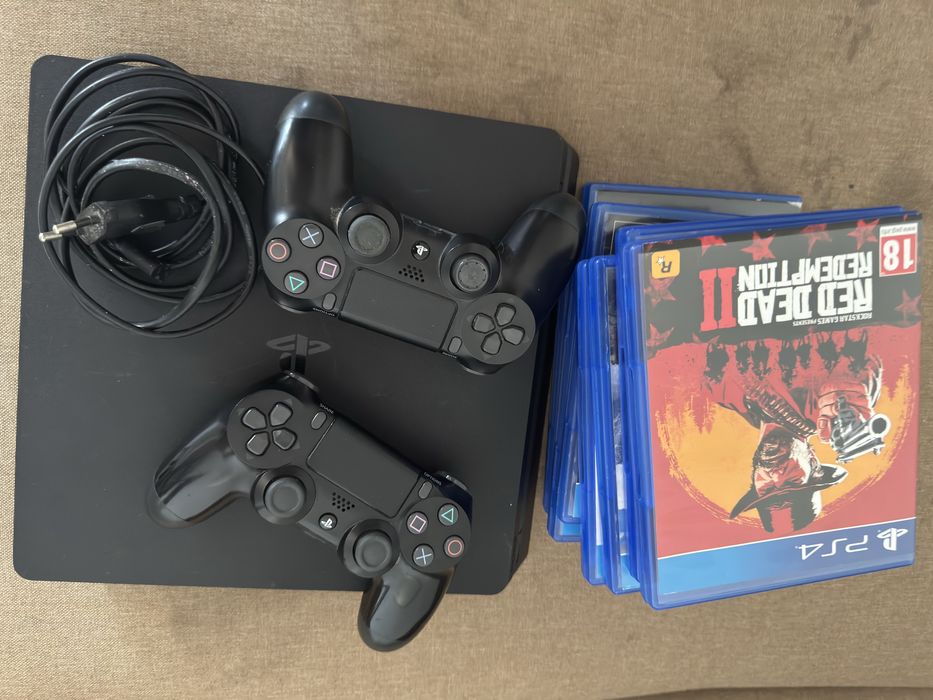 Vand playstation 4 slim 512gb + 2 conteollere + 9 jocuri