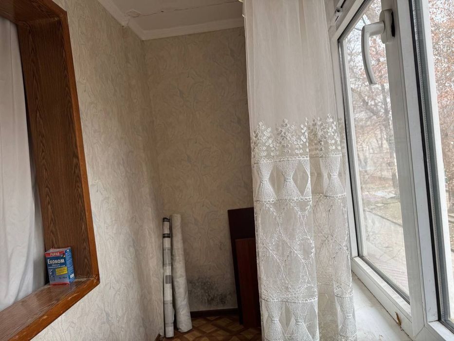 Аренда 2 ком 2этаж 4дом Чилонзор 12.Ор: Фархадский