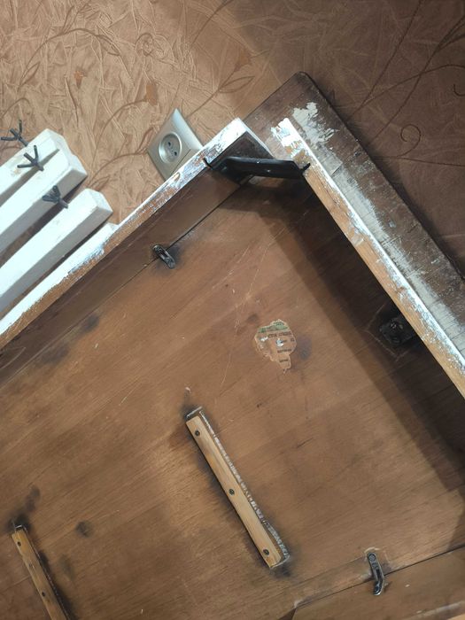 Продам стол недорого