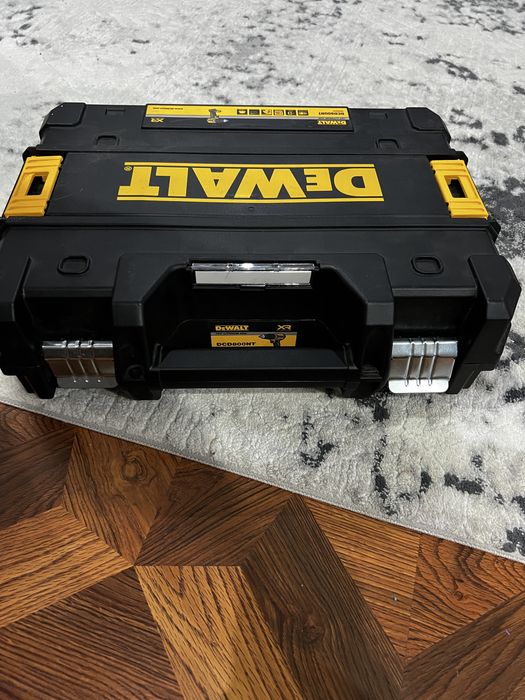Продам кейс от DeWalt