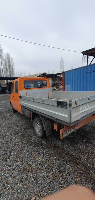 daimlerchysler yuk-yulovchi tashuvchi bortli