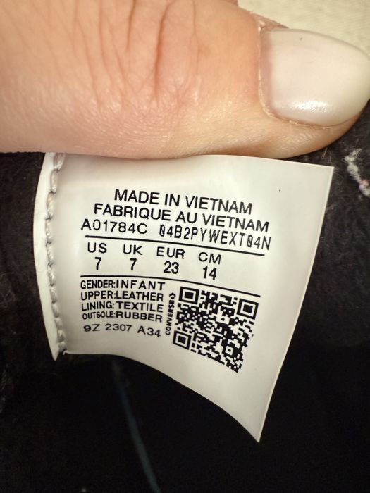Incaltaminte copii din piele, marimea 23, marca Converse, stare impeca