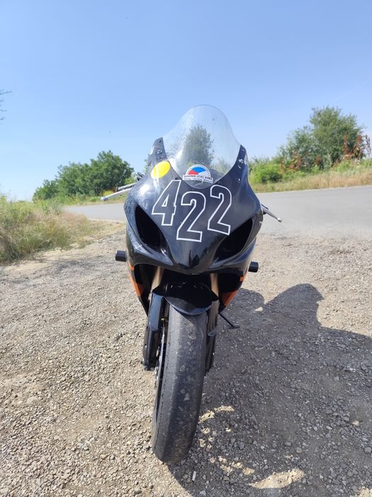 Suzuki GSX-R 750 Track Bike