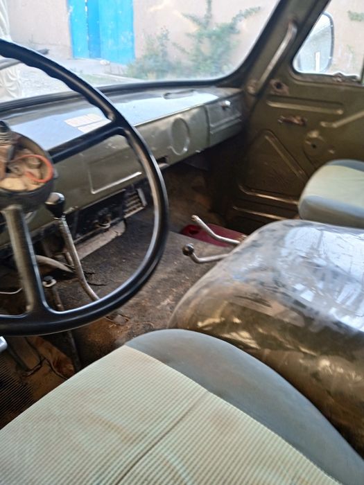 Uvazik sotiladi xolati yaxshi metan benzinda balonlari pashti yangi