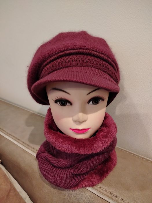 Продам комплект шапка+снуд.