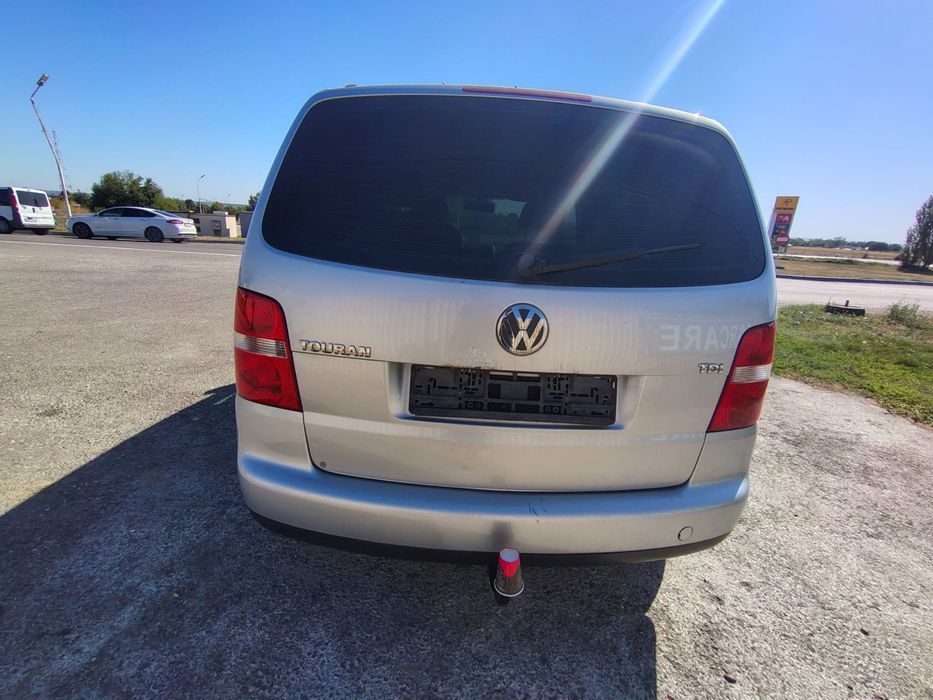 Dezmembrez Volkswagen Touran 1.9 BLS