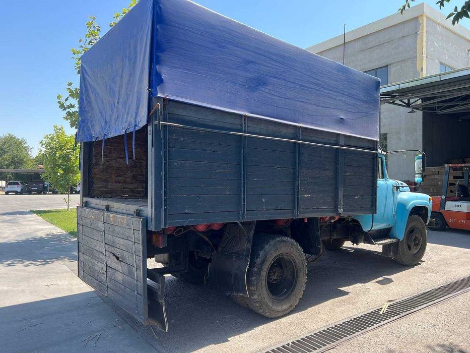 Zil sotiladi nahadu ishlab turgan moshina