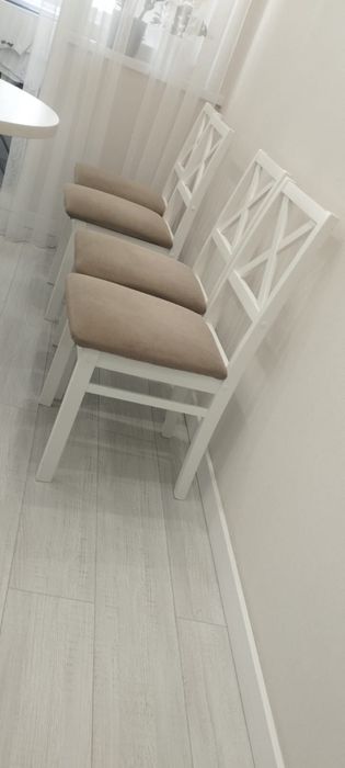 Стол со стульями