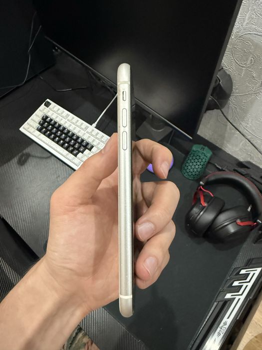 Продам Iphone 11 64GB
