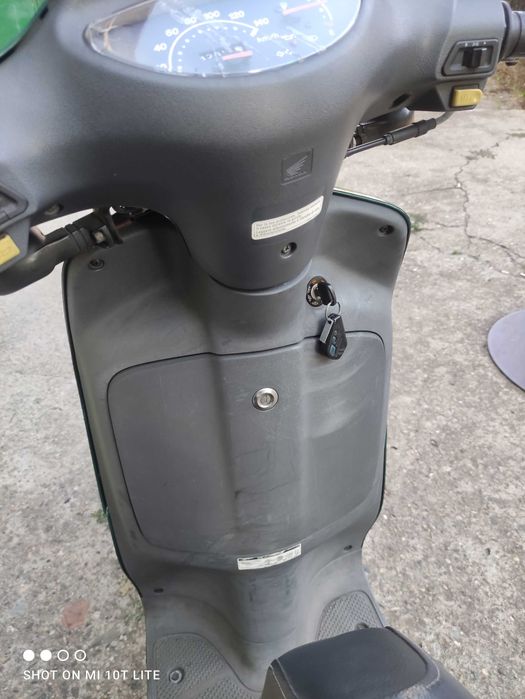 Скутер  Honda Sh