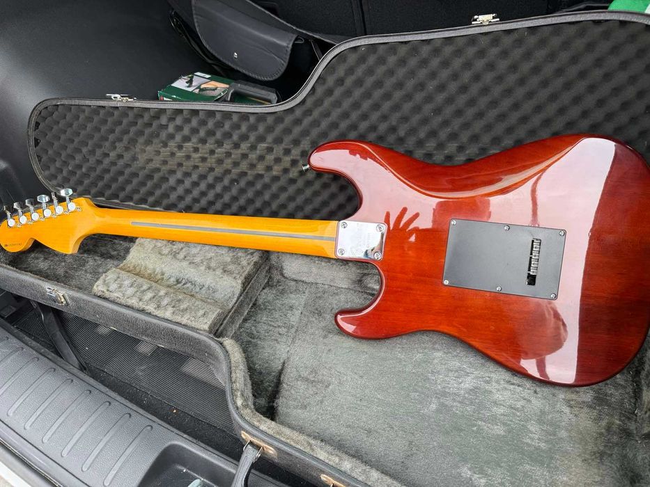 Fender Stratocaster - YM