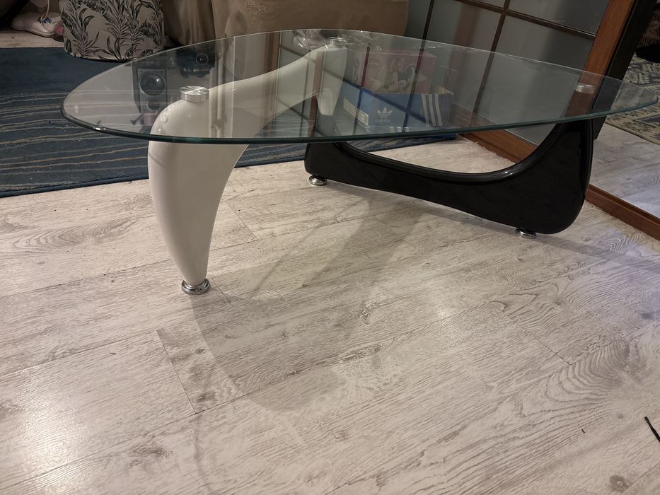 Съчтъклена маса от закалено стъкло