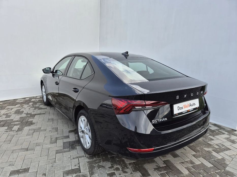 SKODA Octavia 2022 — imagine 3