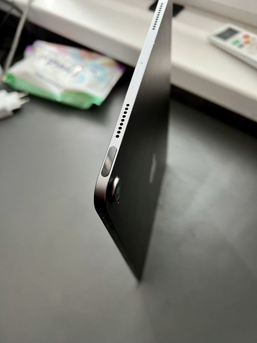 Apple iPad Air 5-Gen 64GB / A2588