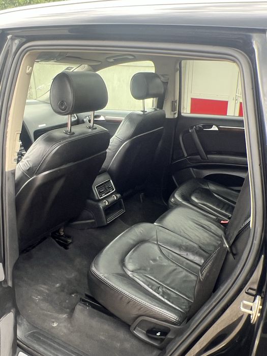 Vand audi Q7 /7 locuri