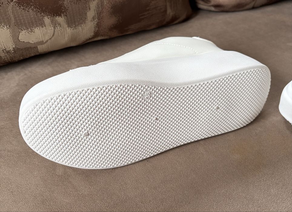 Кожени дамски кецове размер 38