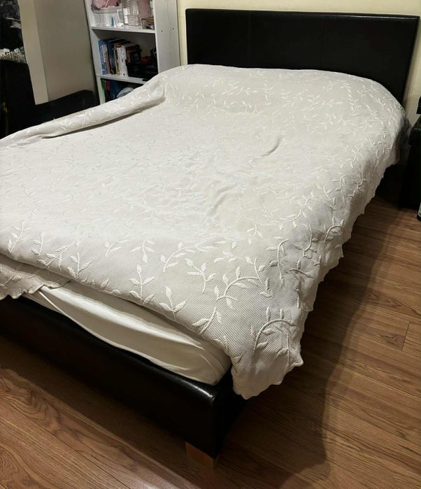 Спалня с матрак 140/200см