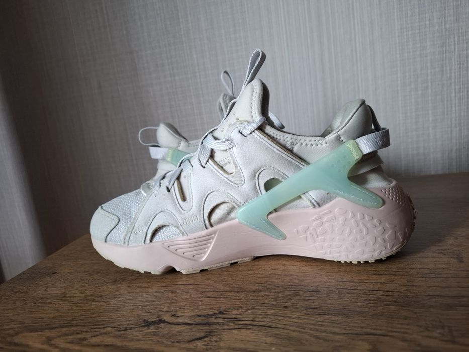 Nike air Huarache дамски маратонки 40 номер.