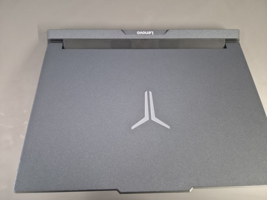 Laptop Lenovo Legion Ryzen 9 8945HX, RTX  5060